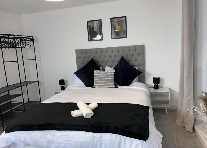 Big Family House In Birmingham City